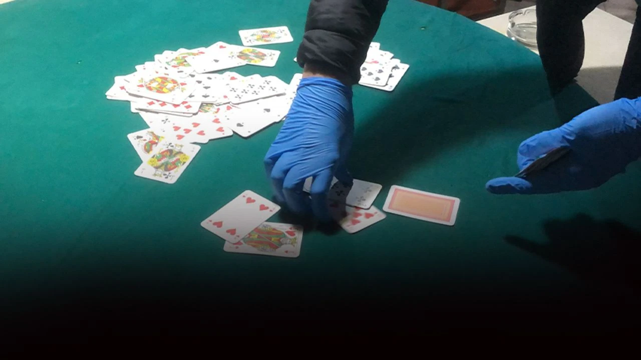 Bolu’da Dernek Lokalinde Kumar Baskını: 4 Kişi Gözaltında