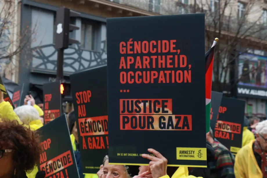 Paris’te Filistin Halkıyla Dayanışma Yürüyüşü: Binlerce Kişi Ateşkes ve Boykot Çağrısı Yaptı