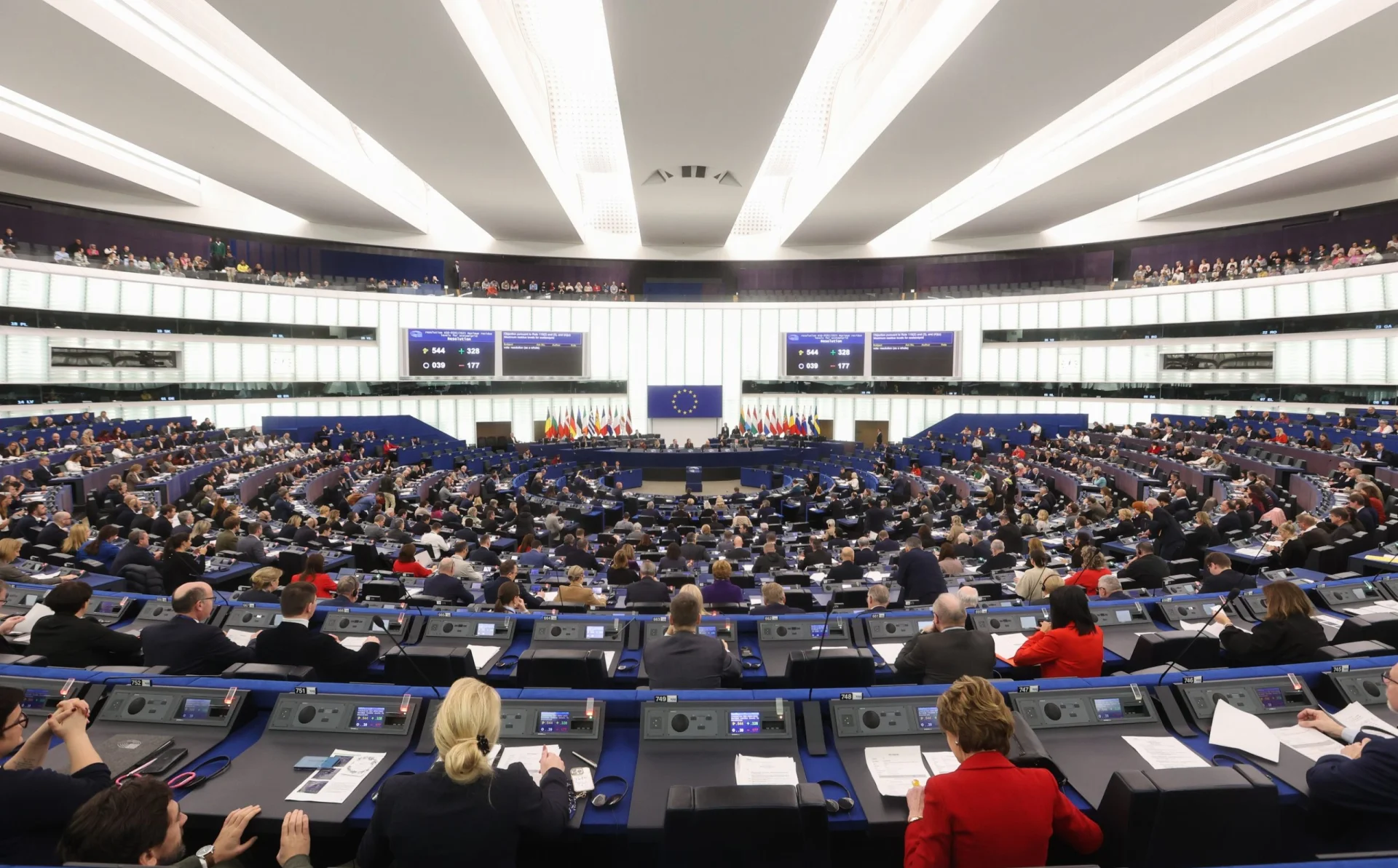 Avrupa Parlamentosu’ndan Azerbaycan’a Sert İnsan Hakları Eleştirisi: “Siyasi Tutuklular Derhal Serbest Bırakılsın”