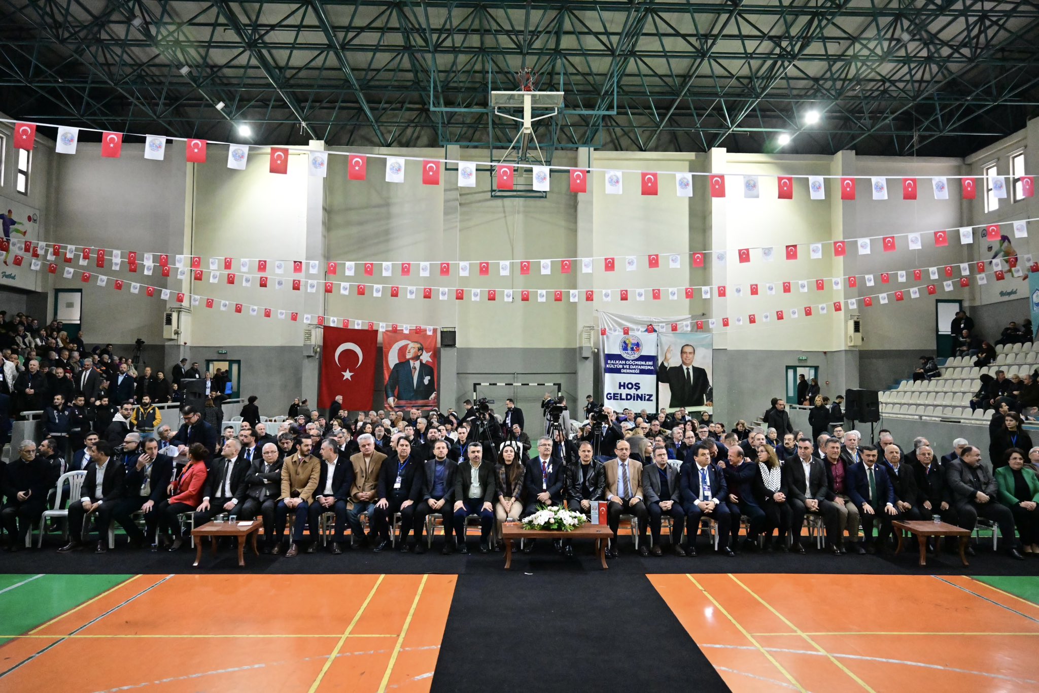 BAL-GÖÇ 20. Genel Kurulu Birlik Mesajlarıyla Gerçekleşti: Prof. Dr. Emin Balkan Güven Tazeledi