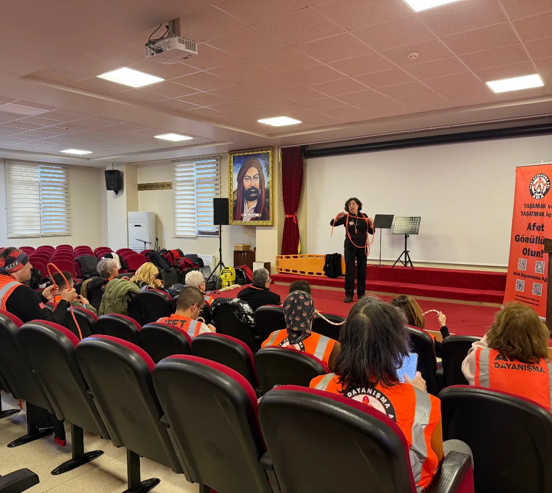 Afet Dayanışma Ağı’ndan Gönüllülere Uygulamalı Eğitim 2 614856494 18091759814501666 1151488354980933216 n
