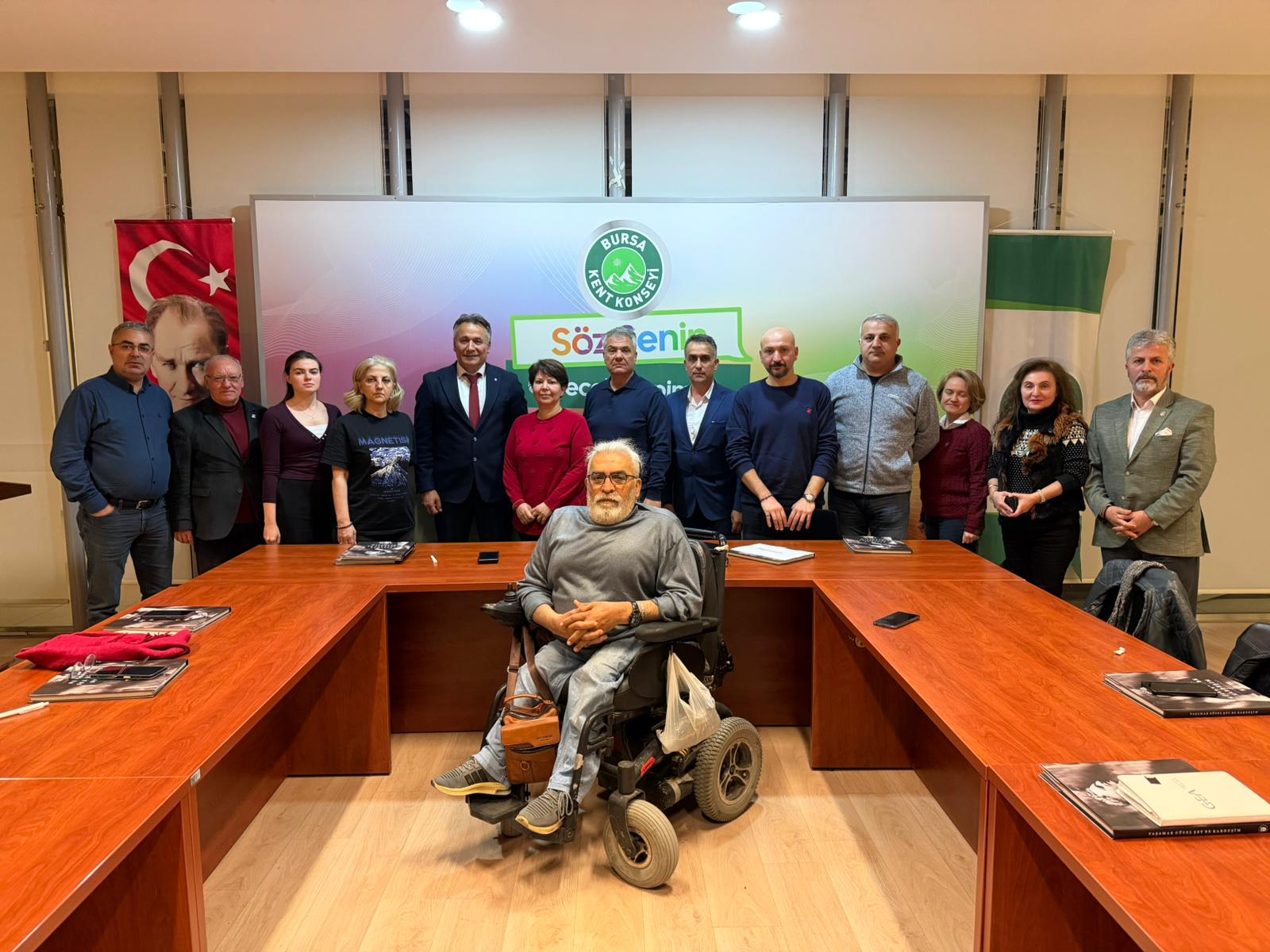 Bursa Kent Konseyi, Başkanlık ve Yürütme Kurulu Üyeliklerinden İstifa Etti