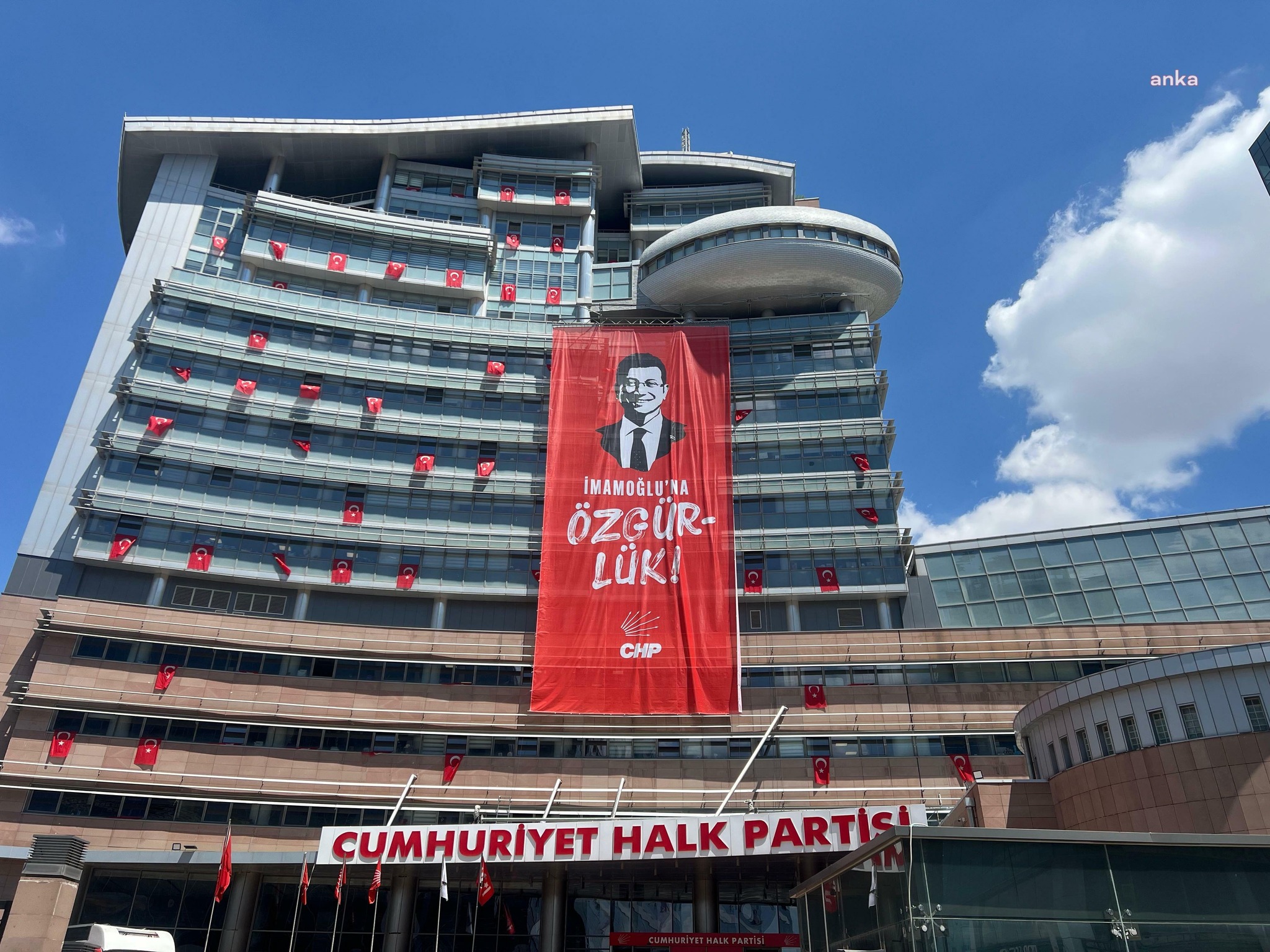 CHP’de Kod 48 Krizi Büyüyor: Sendika ve Meslek Örgütlerinin Açıklama Yapması Bekleniyor