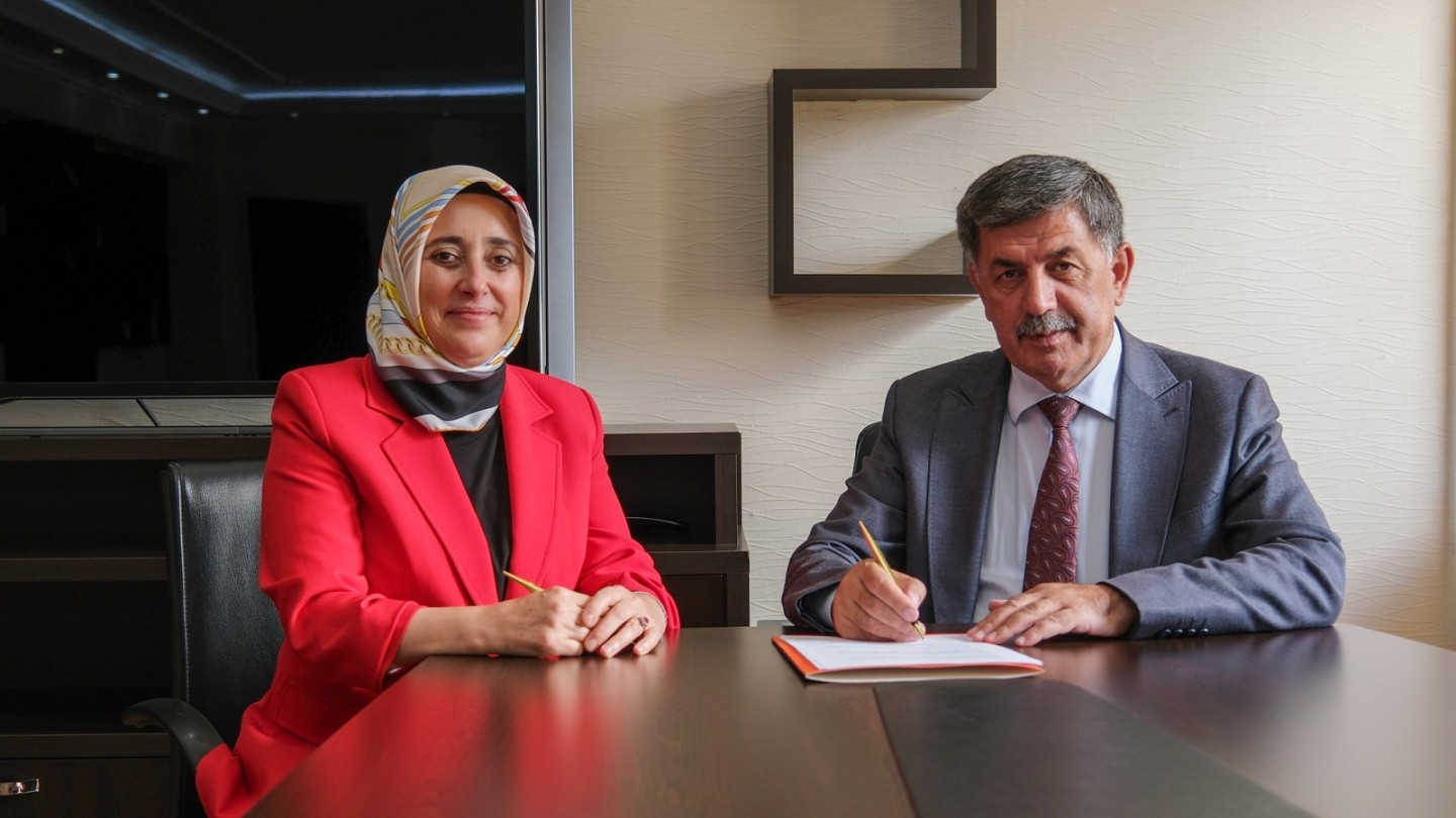 Erzincan Belediyesi ve KADEM Kadınlara Yönelik Çalışmalar İçin Protokol İmzaladı