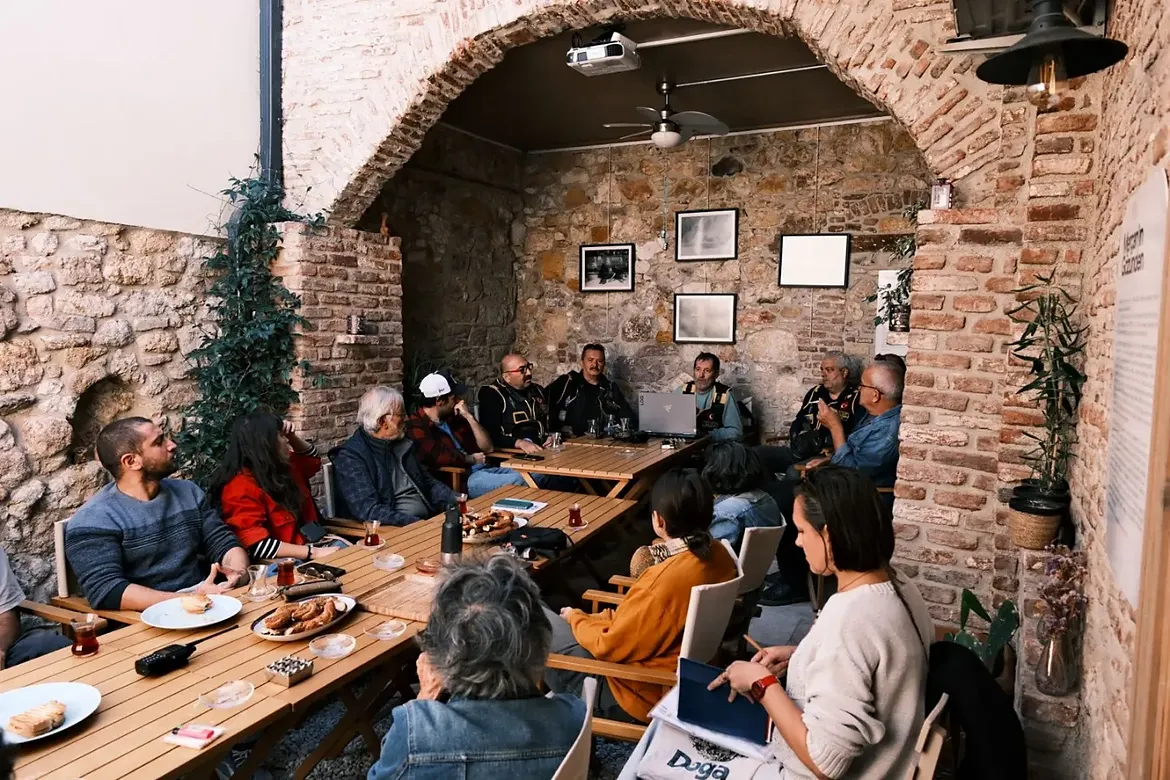 Kazdağı Doğal ve Kültürel Varlıkları Koruma Derneği Ayvalık’ta Telsiz Atölyesi Düzenledi 2 831437416 18472976365116817 5031400439075769230 n